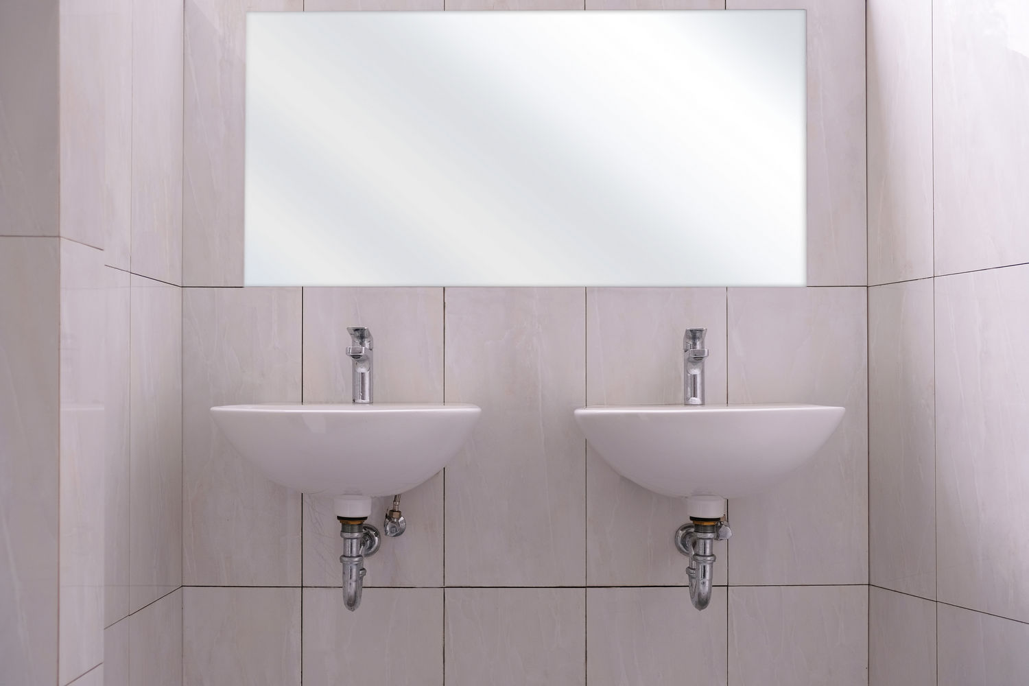 TOILET LAPANGAN TENIS 08